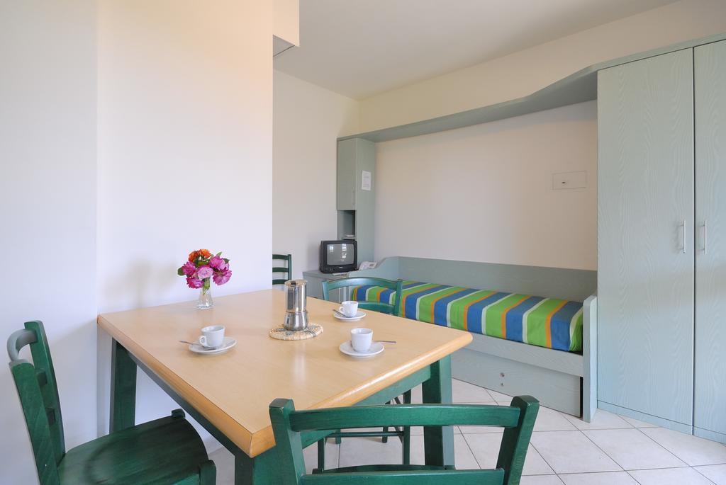 La Cecinella Apartments Marina di Cecina Exterior photo