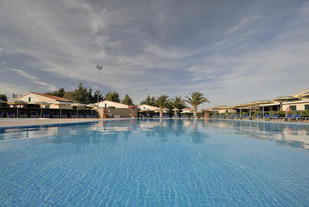 La Cecinella Apartments Marina di Cecina Exterior photo