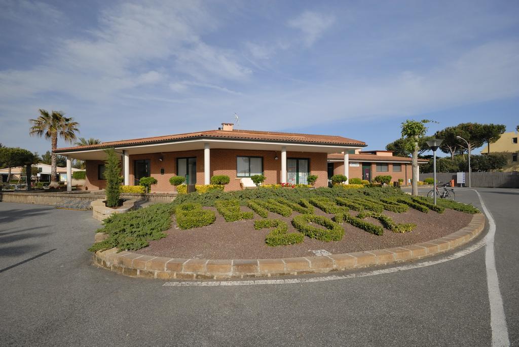 La Cecinella Apartments Marina di Cecina Exterior photo